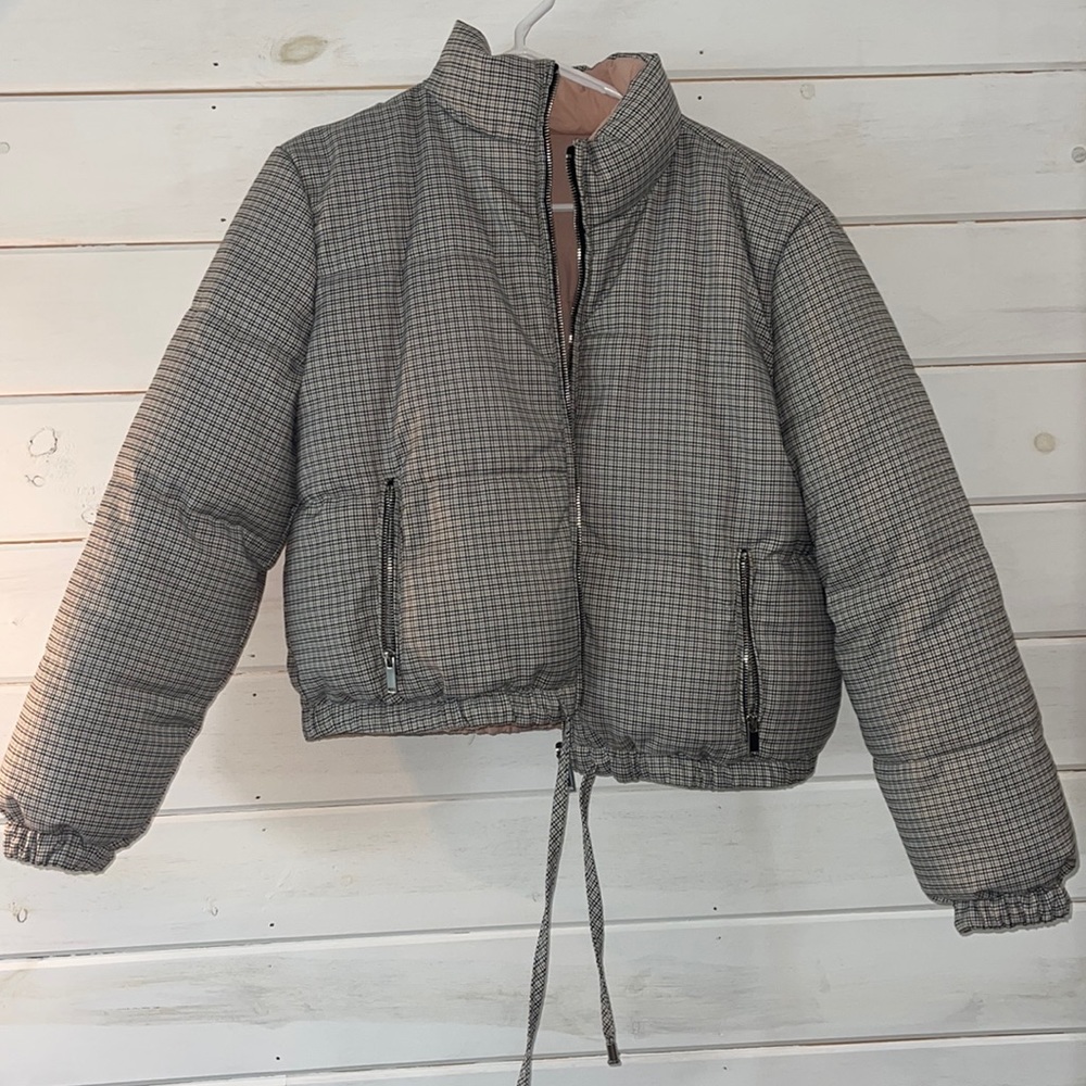 Reversible puffer jacket
